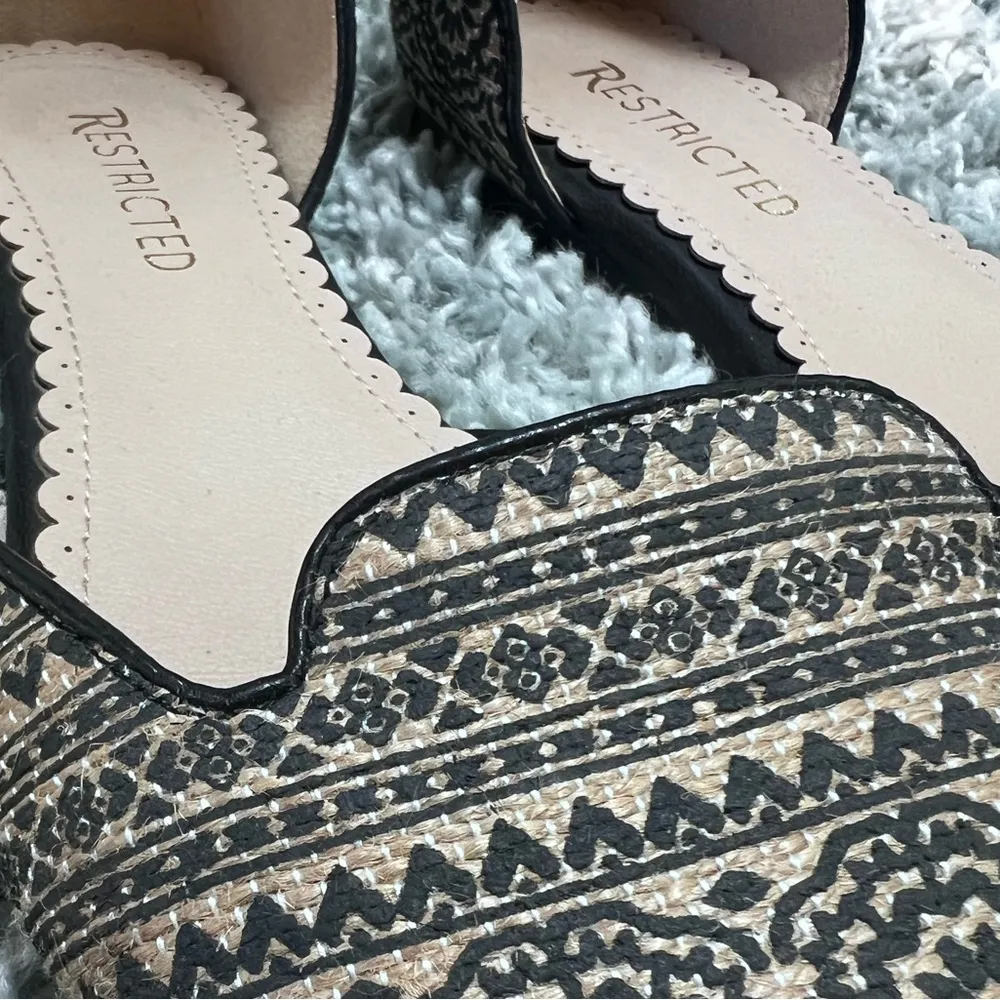 Restricted Shoes Mandala print Restricted brand pointed toe d’orsay ballet flats - Image 4