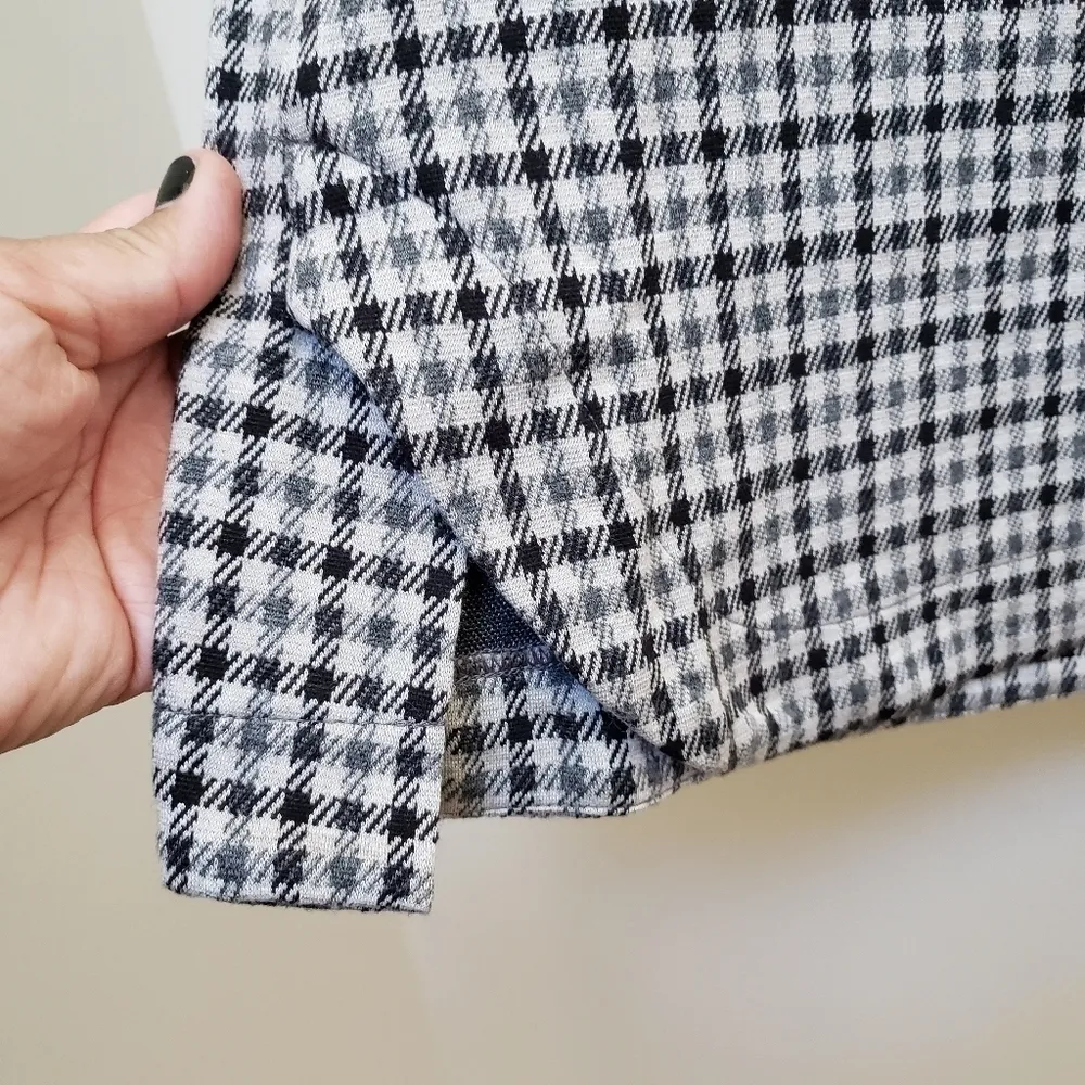 J. Jill Houndstooth Ponte Knit Boxy Top Blouse Size Small Black - Image 7