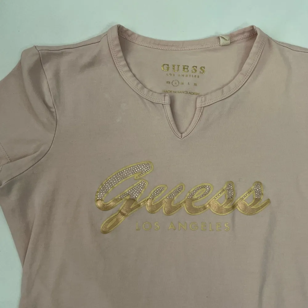 GUESS Los Angeles Pink & Gold T-shirt - Size Small - Image 2