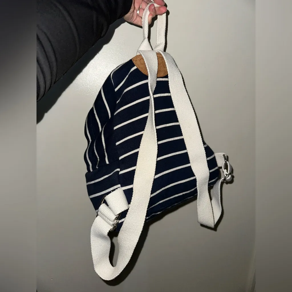 Brandy Melville John Galt Backpack - Image 2