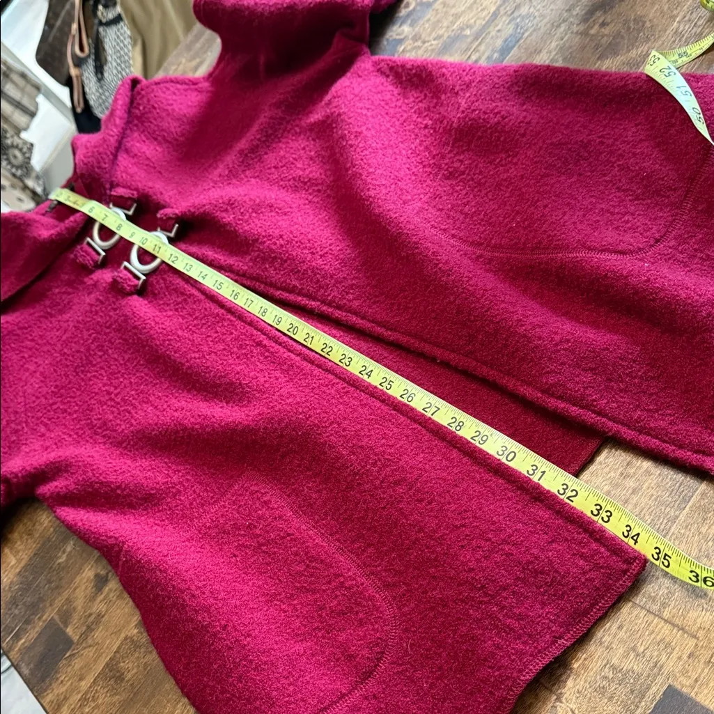 ZOE D Raspberry Red 100% Wool Toggle Buckle Coat Jacket w/ Hood Size Medium - Image 9