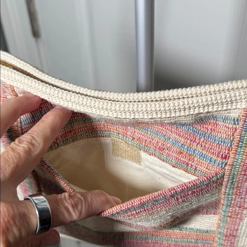 Carpetbags of America Chic Striped Shoulder Bag in Cream and Red - Image 10