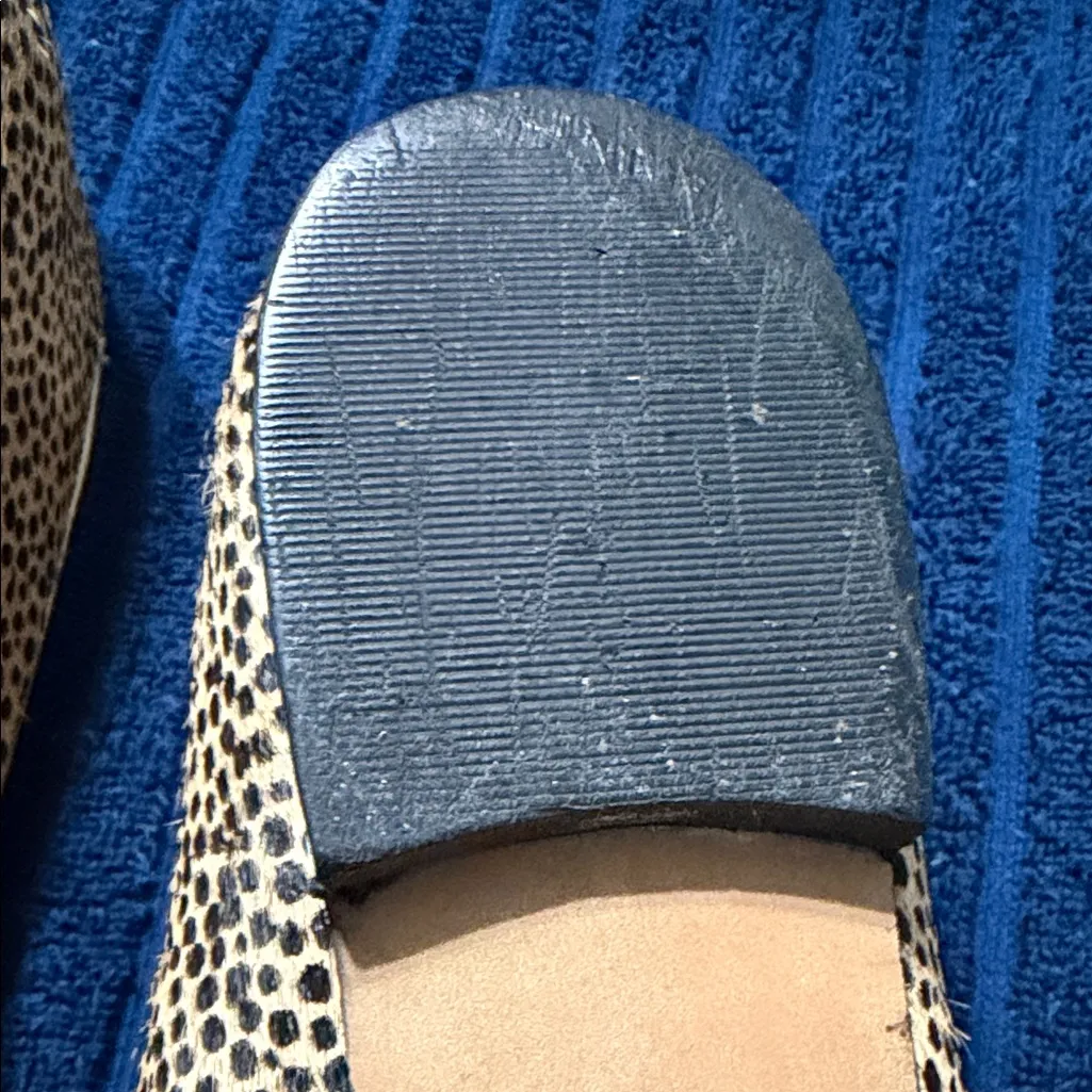 Vince Camuto Women's Tan and Black Patterned Loafers - Image 6