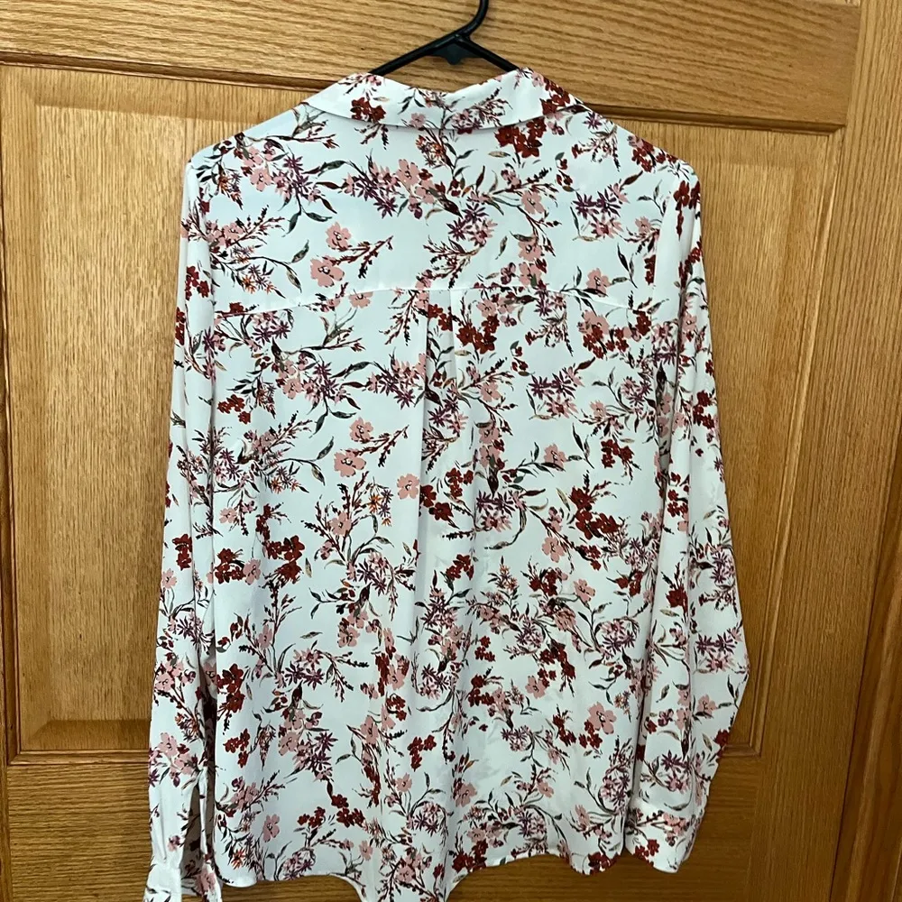 Maurice’s long sleeved, floral, V neck blouse - Image 2