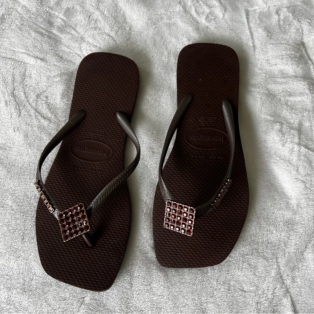 NWOT Havaianas Slim Crystal Square Elegance Flip Flops Sandals in Dark Brown - Image 2