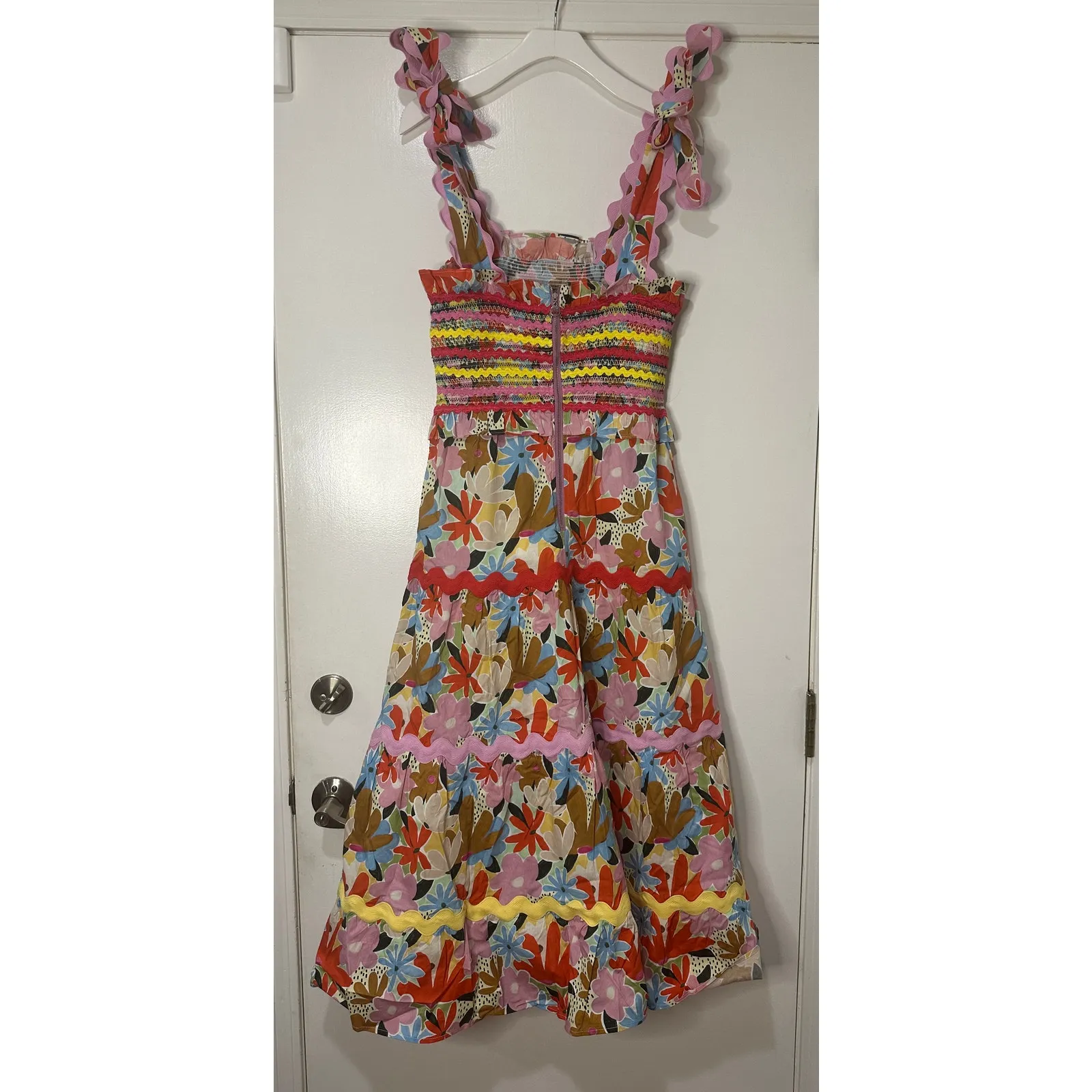Celia B Nilsa Dress Floral Tiered Midi Medium NWT Scalloped Details Tie Straps Pink - Image 10