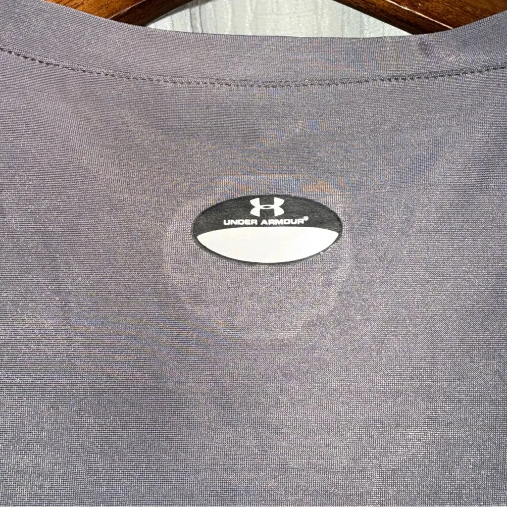 Under Armour Women's Charcoal V-Neck Tee - Image 4