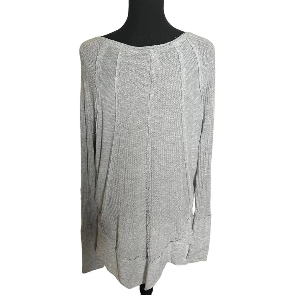 Free People We The Free Grey Catalina Long Sleeve V-Neck Thermal Top Size Medium - Image 3