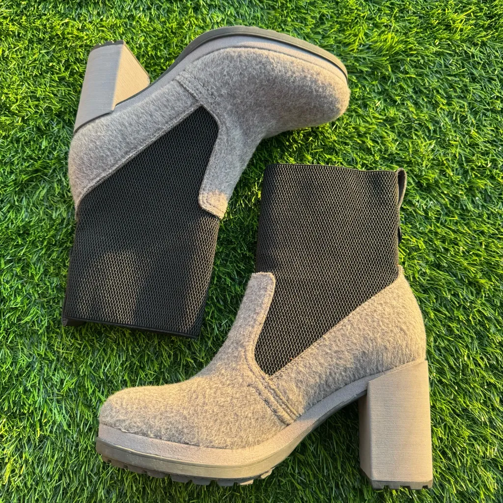 Naked Feet Survival Gray and Black Chunky Heeled Boots Size 8.5 - Image 3