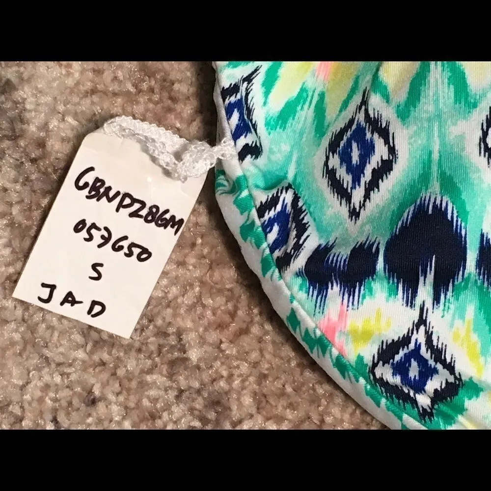 Reversible bikini top. Sample high-quality. New - Image 5