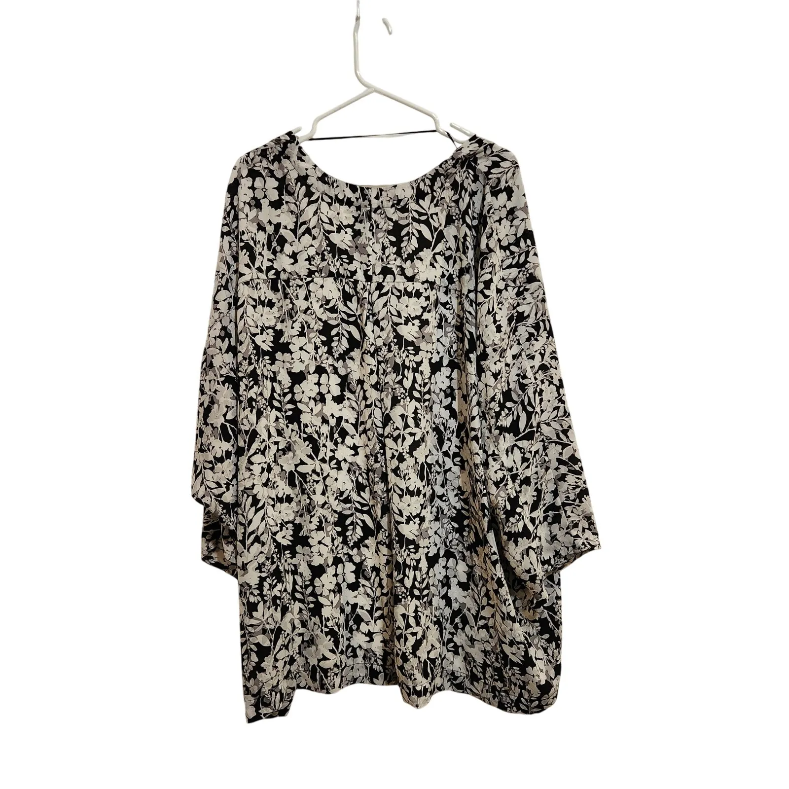 Lane Bryant Black White Floral Open Front Tunic Kimono Cardigan Size 22/24 - Image 2