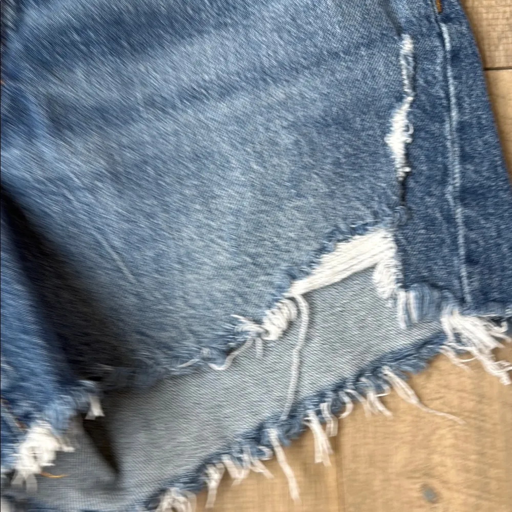 Lucky Brand 90’s Midi High Rise Jean Shorts with Floral Embroidery - Image 4