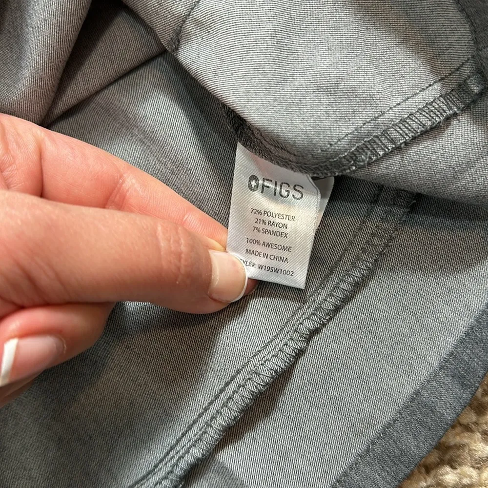 FIGS  Charcoal Cusco Limited Edition Scrub Top - Image 5