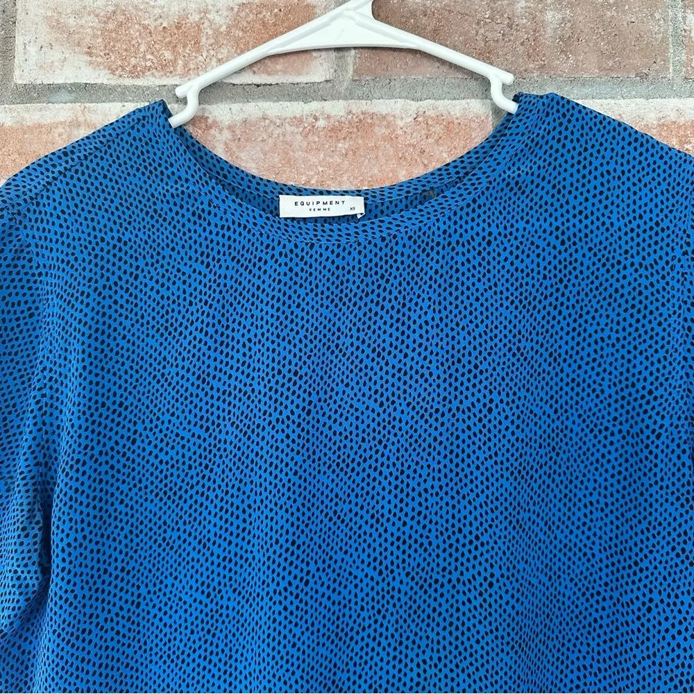 Equipment Femme Short Sleeve Crewneck Blouse Silk Women’s XS Blue Black Print - Image 2