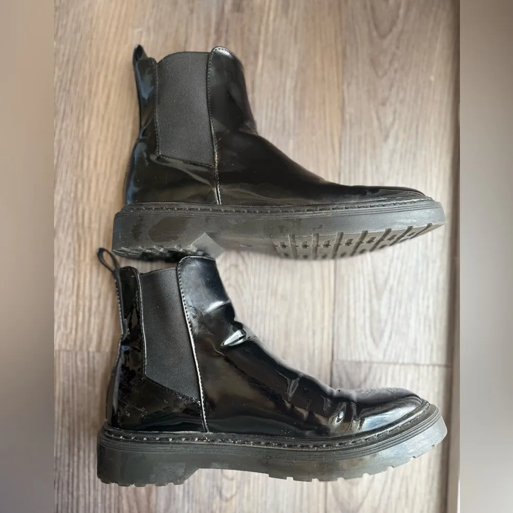 Forever 21 Black Patent Chelsea Boots Platform Chunky Lug Sole Y2kStreetwearGoth - Image 4