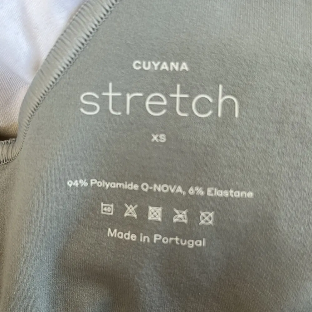 Cuyana stretch crop top. Size XS - Image 3