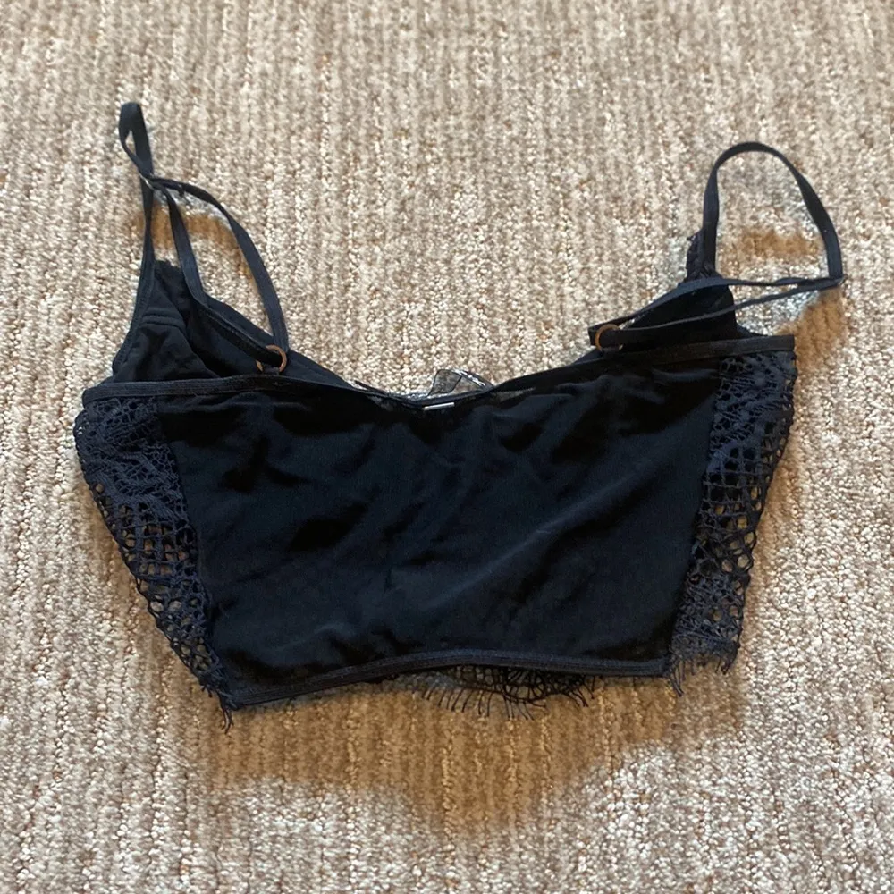 For love and lemons lace crop top - Image 2