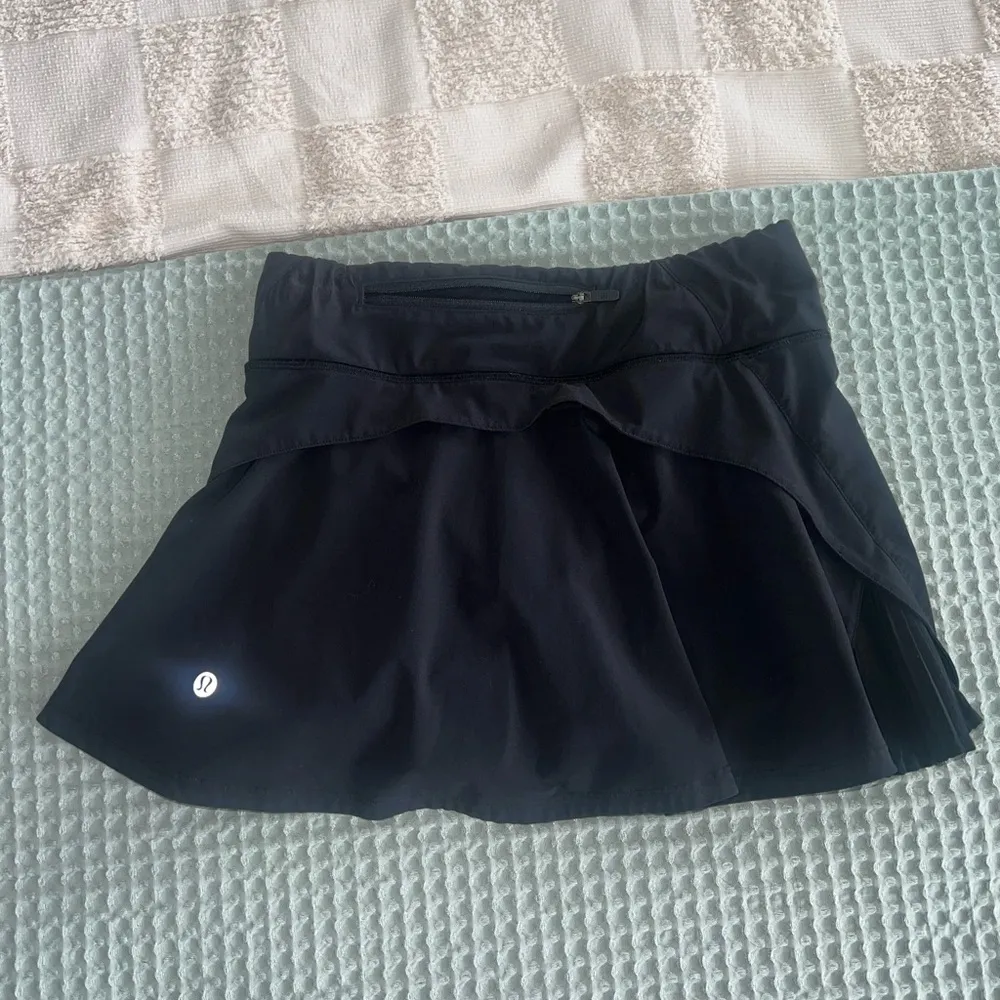 Lululemon Play Off the Pleats Skirt
*13”
Size 2 - Image 2