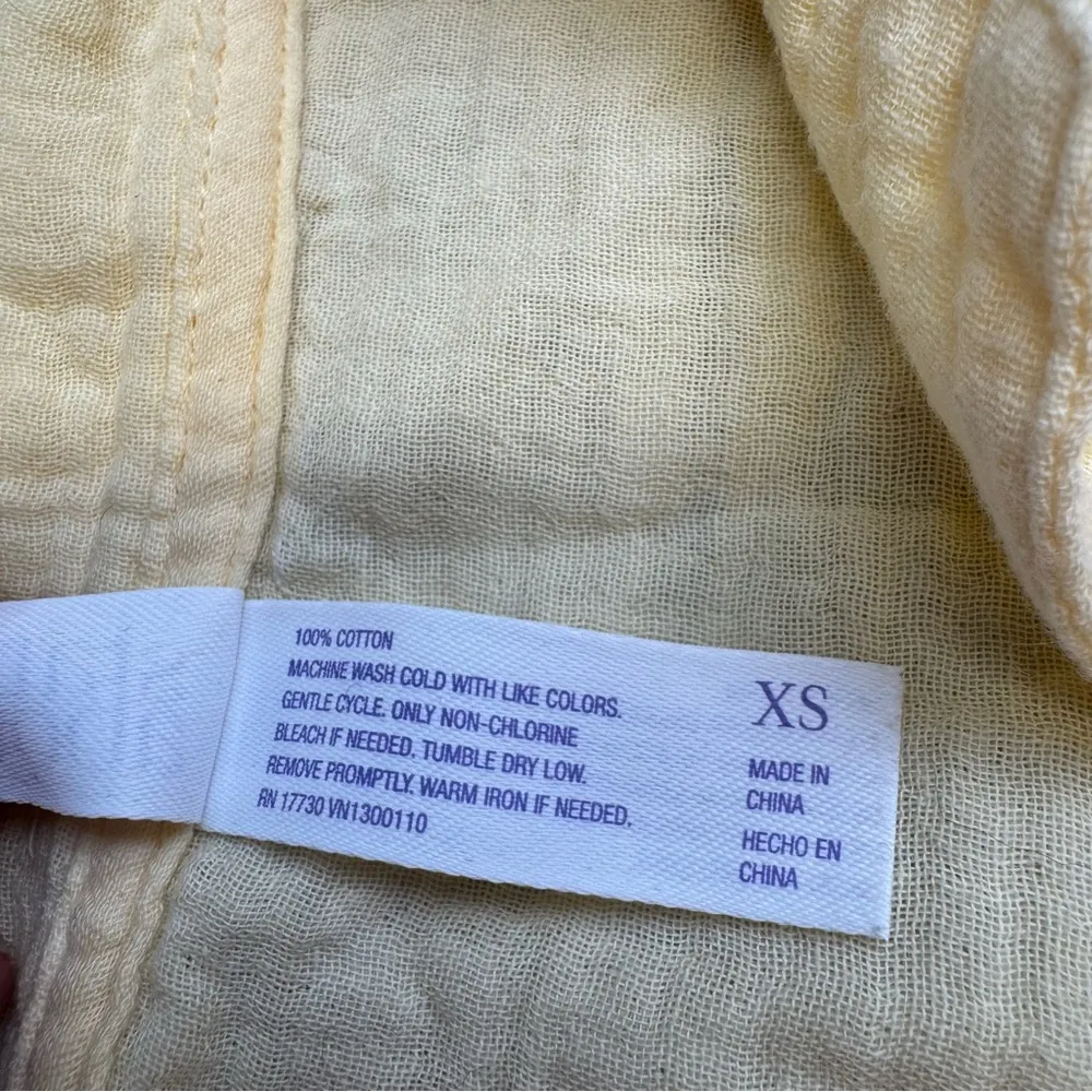 Stars Above Women's Button Down Blouse Shirt XS Extra Small Light Butter Yellow - Image 8