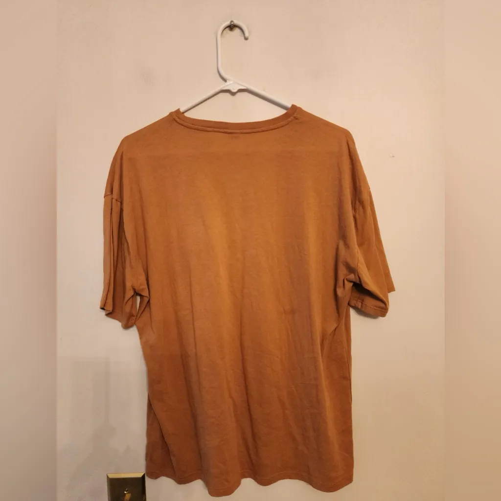 Wild fable tan butterfly t-shirt size womens xs oversized - Image 2