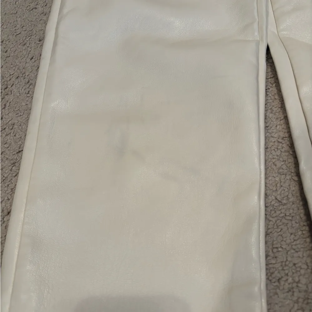 Aritzia  Wilfred Cream Leather Pants - Image 5