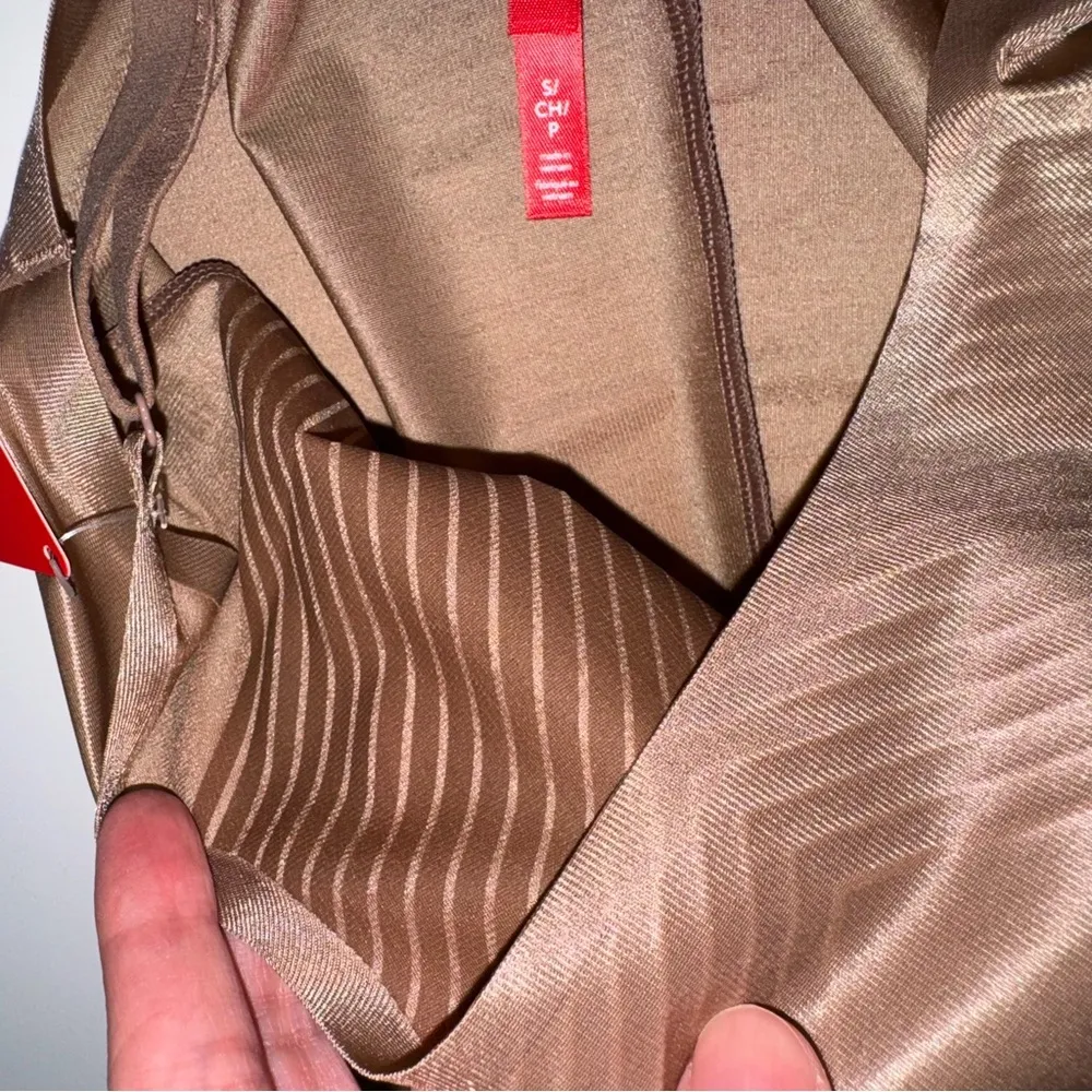 NEW SPANX Thinstincts 2.0 Open Bust Mid-Thigh Bodysuit Size Small - Image 9