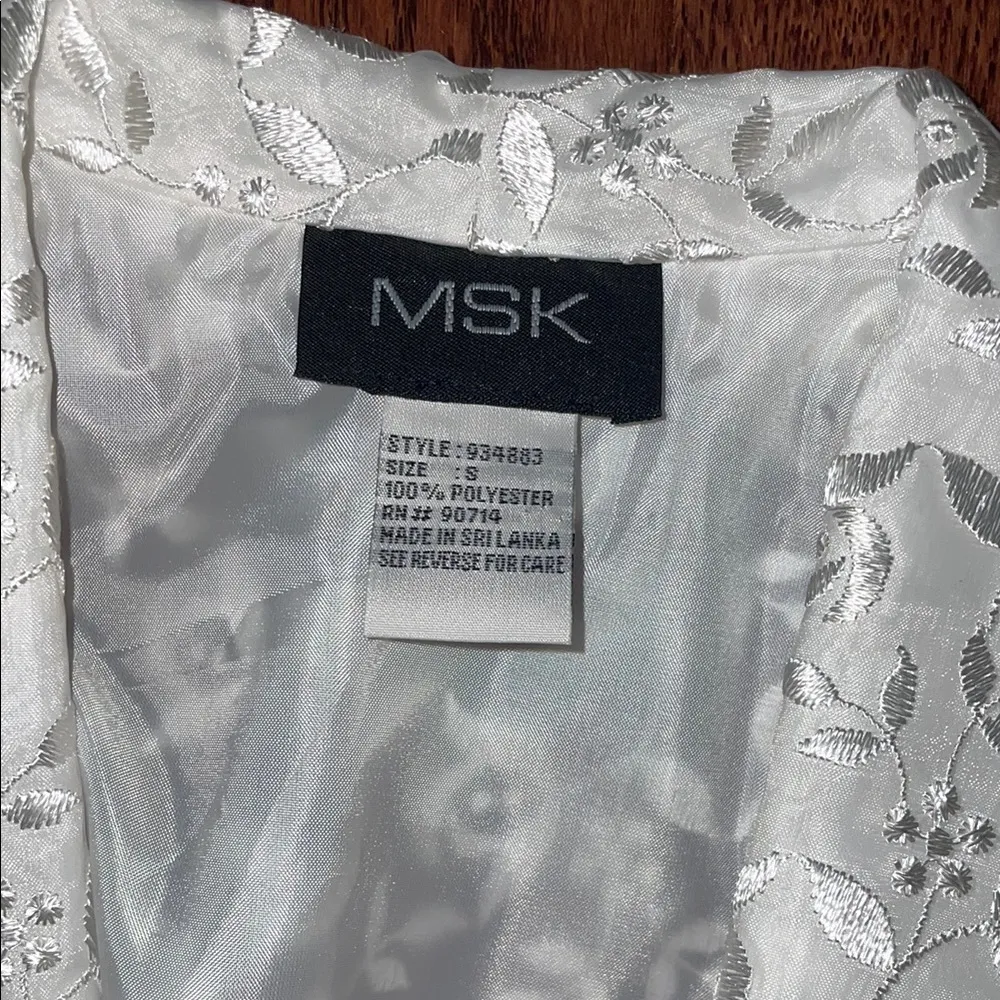 Vintage MSK White Blazer with Elegant Lace Detailing - Image 10