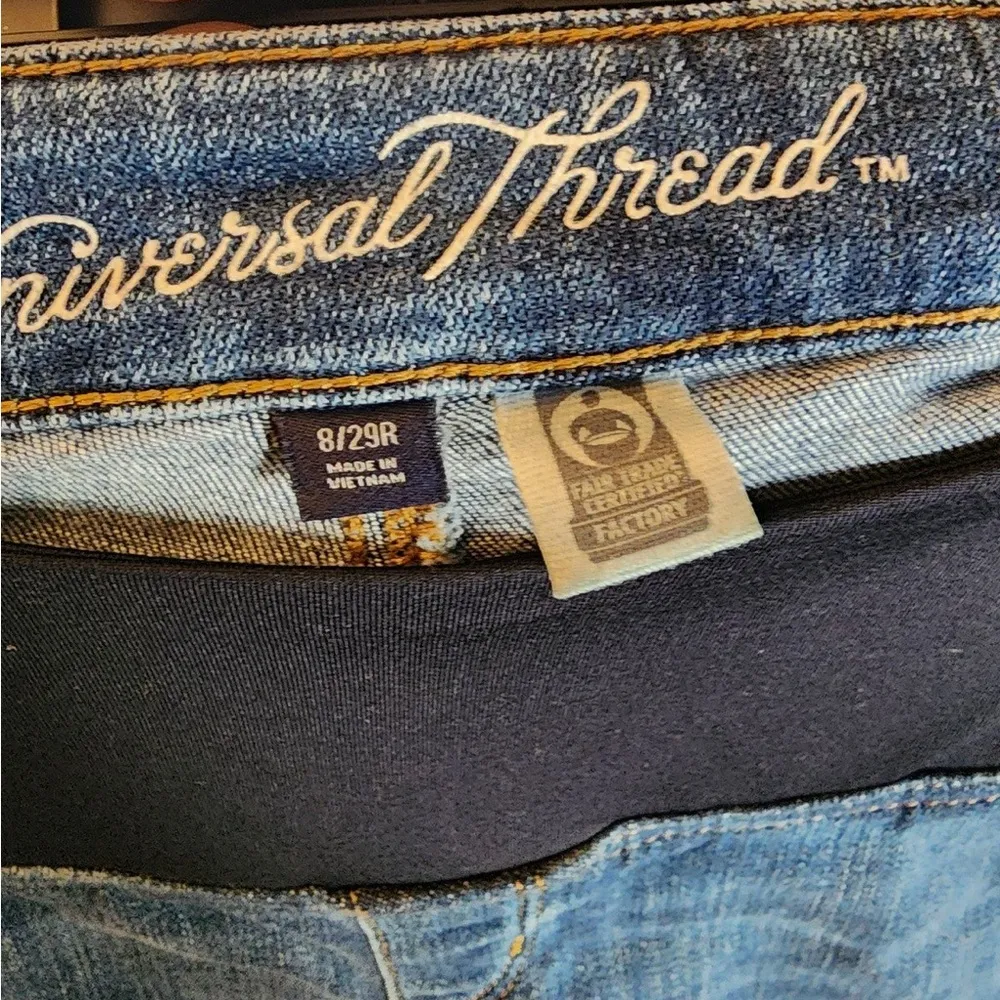 Universal thread flare jeans Size 8 - Image 4