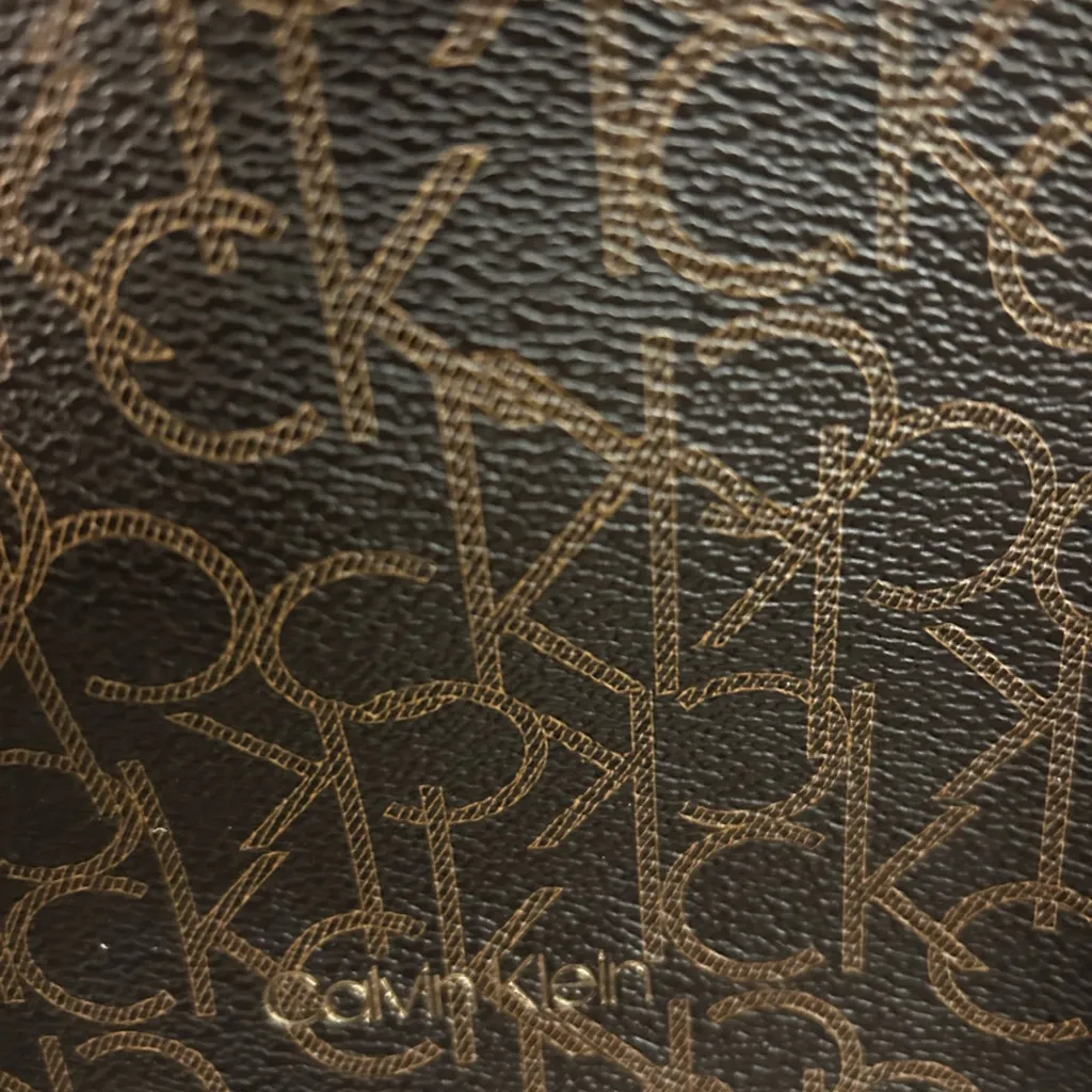 Bag Calvin Klein Black and Brown Monogram Shoulder Bag-BRAND NEW! See pictures - Image 3