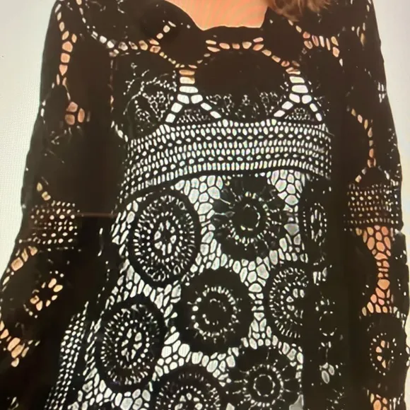 Floral pattern hollow boho long sleeve lace top bell sleeves Black Size undefined - Image 2