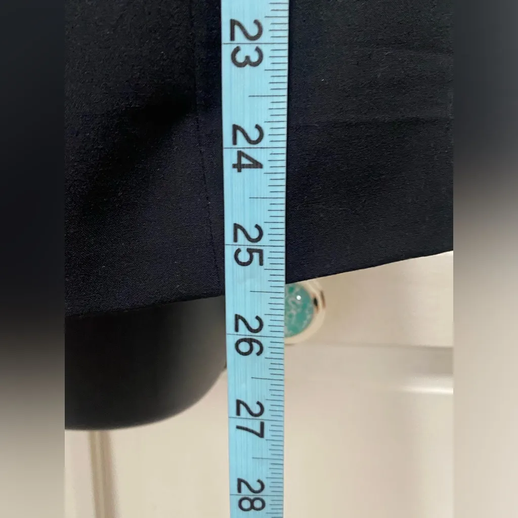 CAbi Tuxedo Vest Silky Ruffled Collar V-Neck 1 Button Cinched Waist‎ Blazer Sz 4 - Image 4