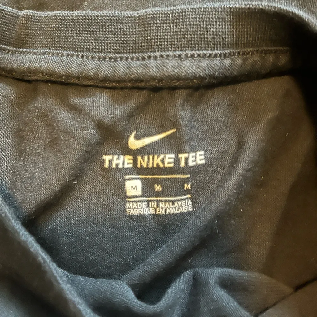 Nike Black Cropped Short Sleeve Cotton Tee with White Logo Size Medium - Image 3