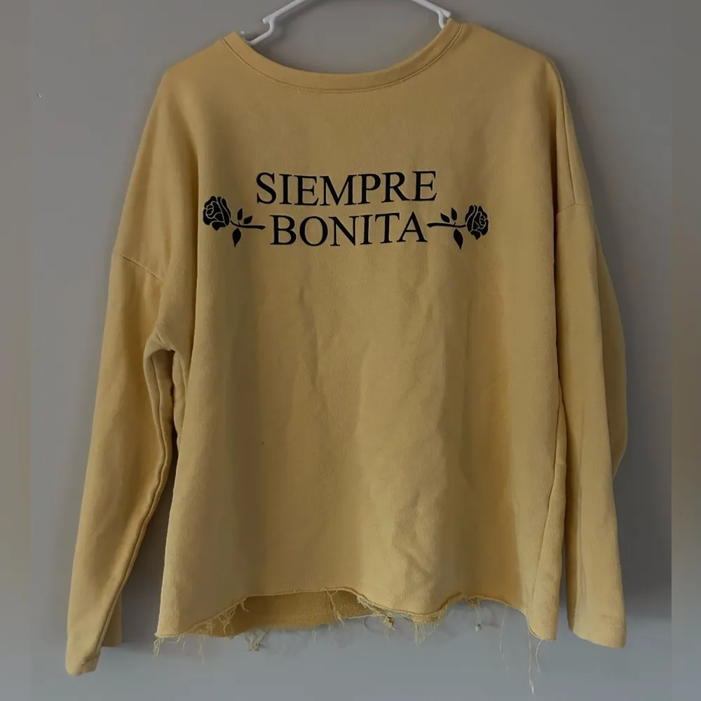 Pull & Bear Yellow Siempre Bonita Yellow Lightweight Crewneck Size Medium - Image 9