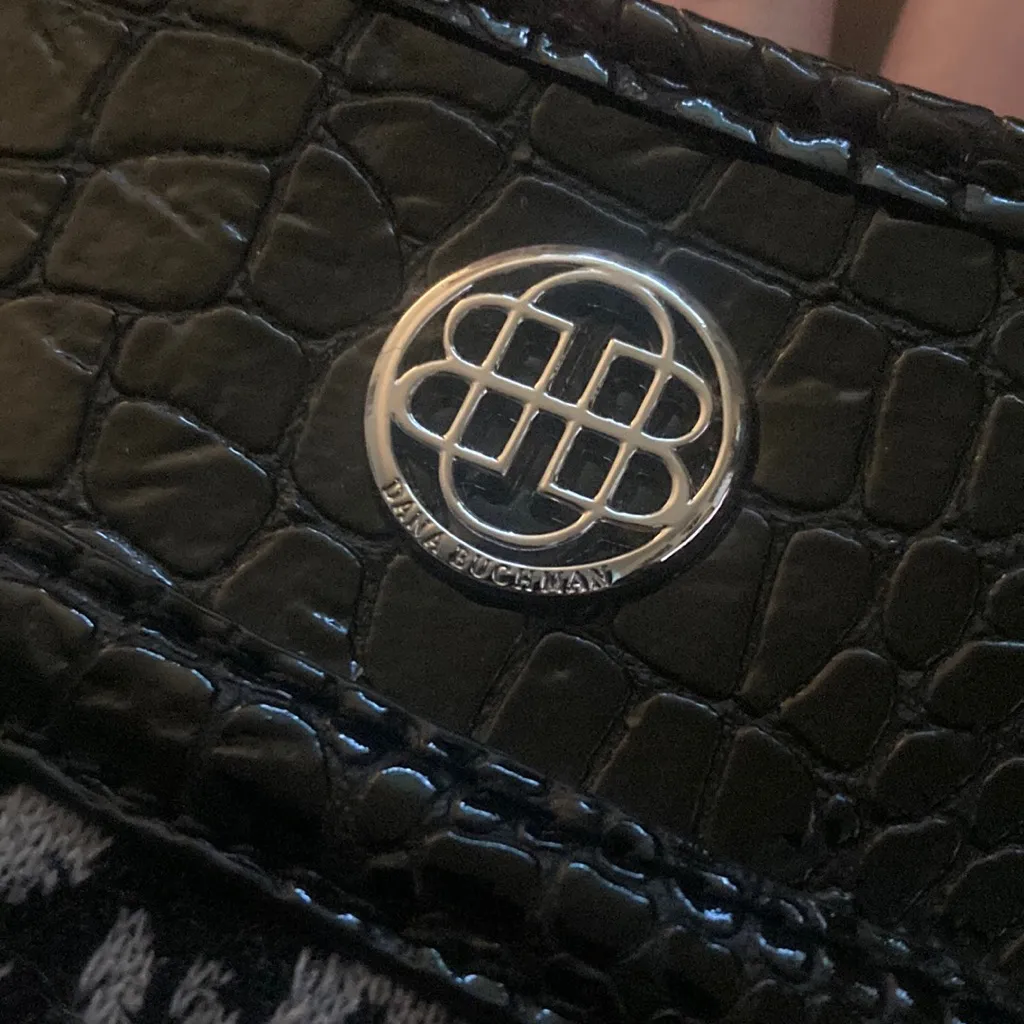 Small Gray and Black Leopard Print Dana Buchman Crossbody Purse - Image 9