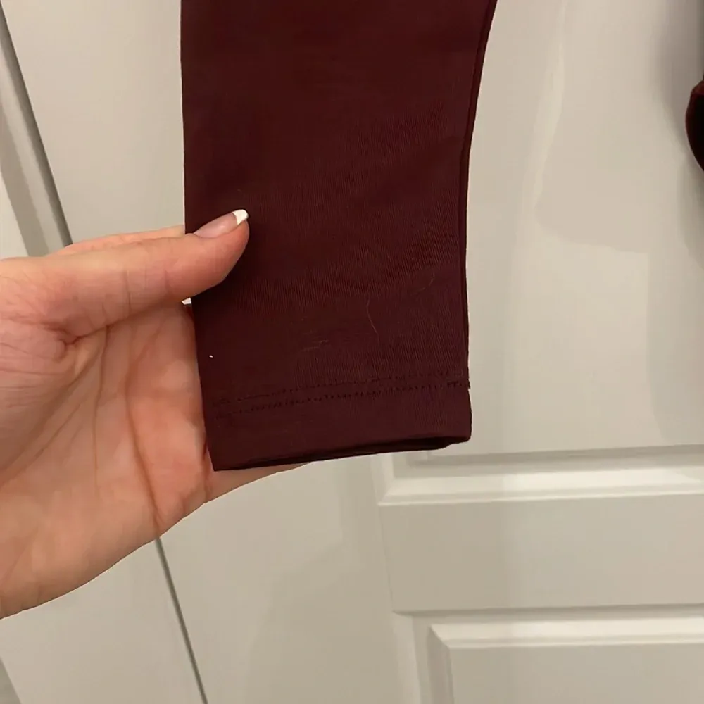 NWT‎ Old Navy Red long sleeve bodysuit size small - Image 7