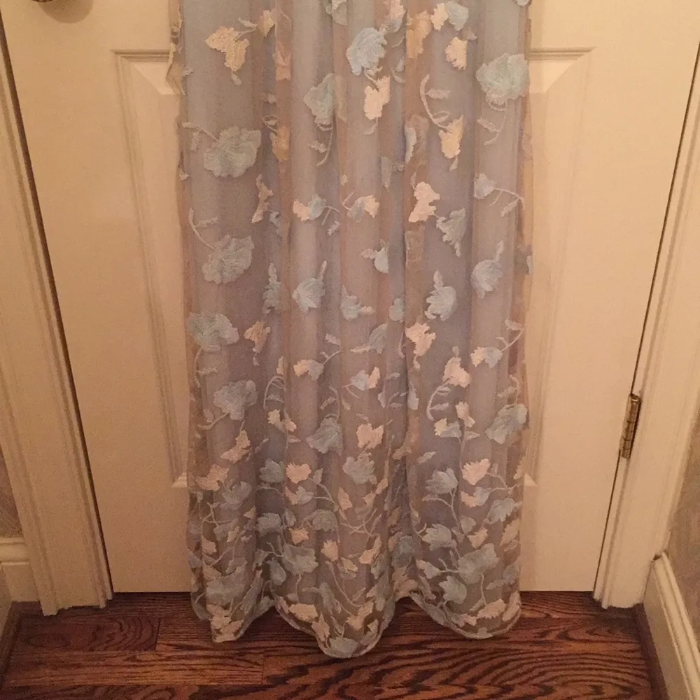 BCBG MAX AZRIA  formal dress - Image 2