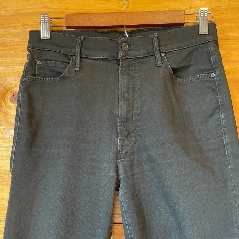 MOTHER The Stunner Zip Ankle Step Fray High Rise Jeans in Not Guilty Black 28 - Image 4