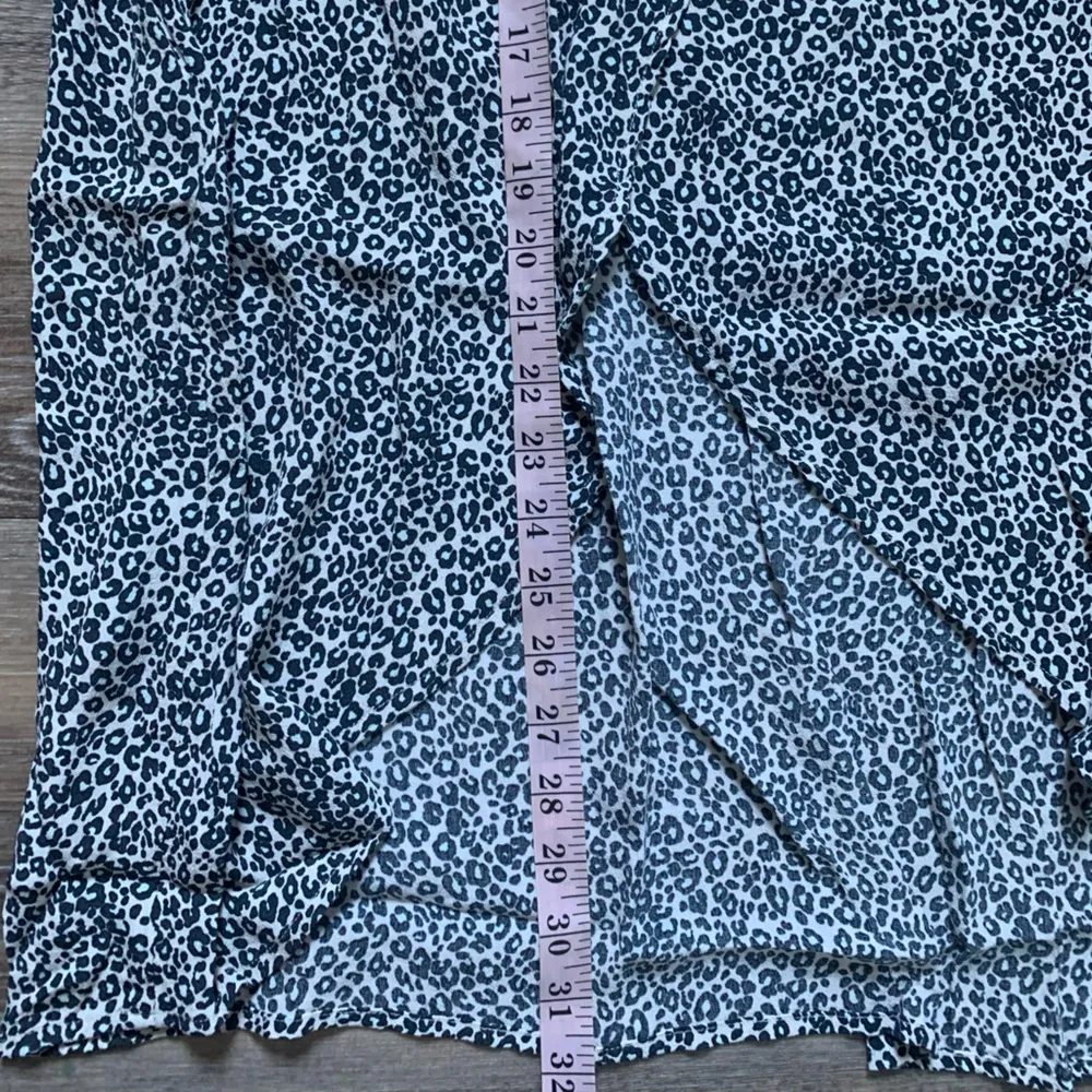 American Eagle Leopard Print Wrap Midi Skirt XS - Image 4