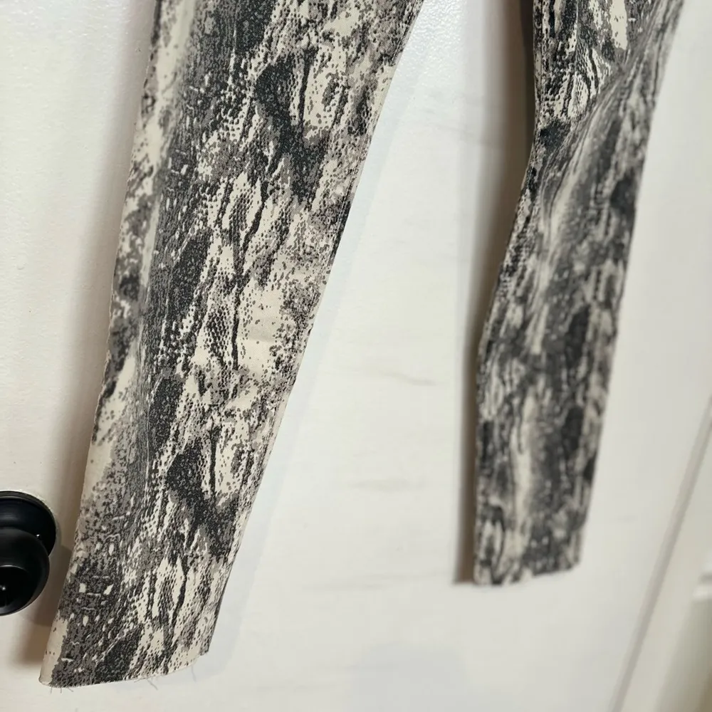 Revolve Pistola Snake Skin Print Raw Hem Jeans Size 28 NWT! - Image 4