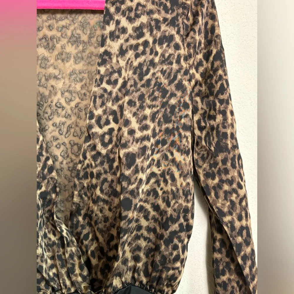 Good American Leopard Animal Print Plunging Faux Wrap V-Neck Satin Bodysuit 0 - Image 8