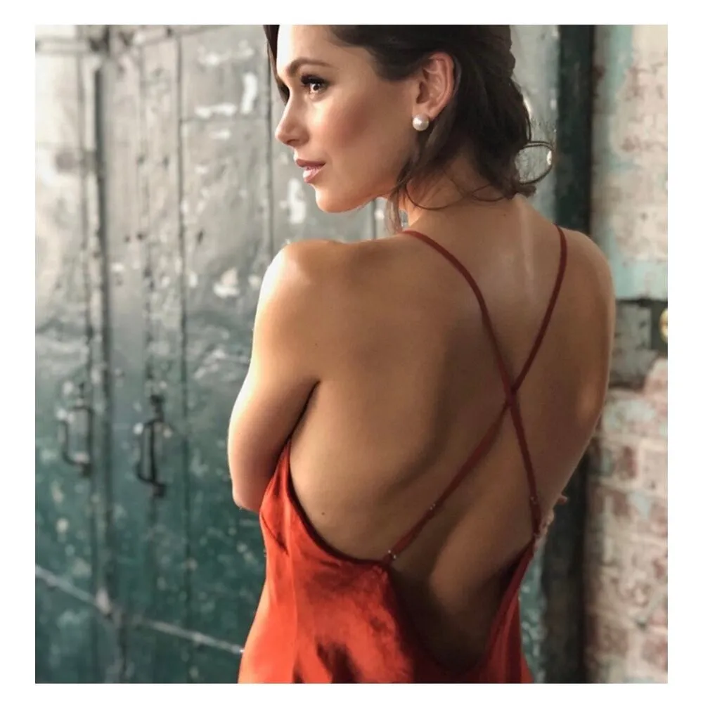 Mestiza New York Mara Red Rust Velvet Slip Open Back Cross Strap Gown Medium - Image 9