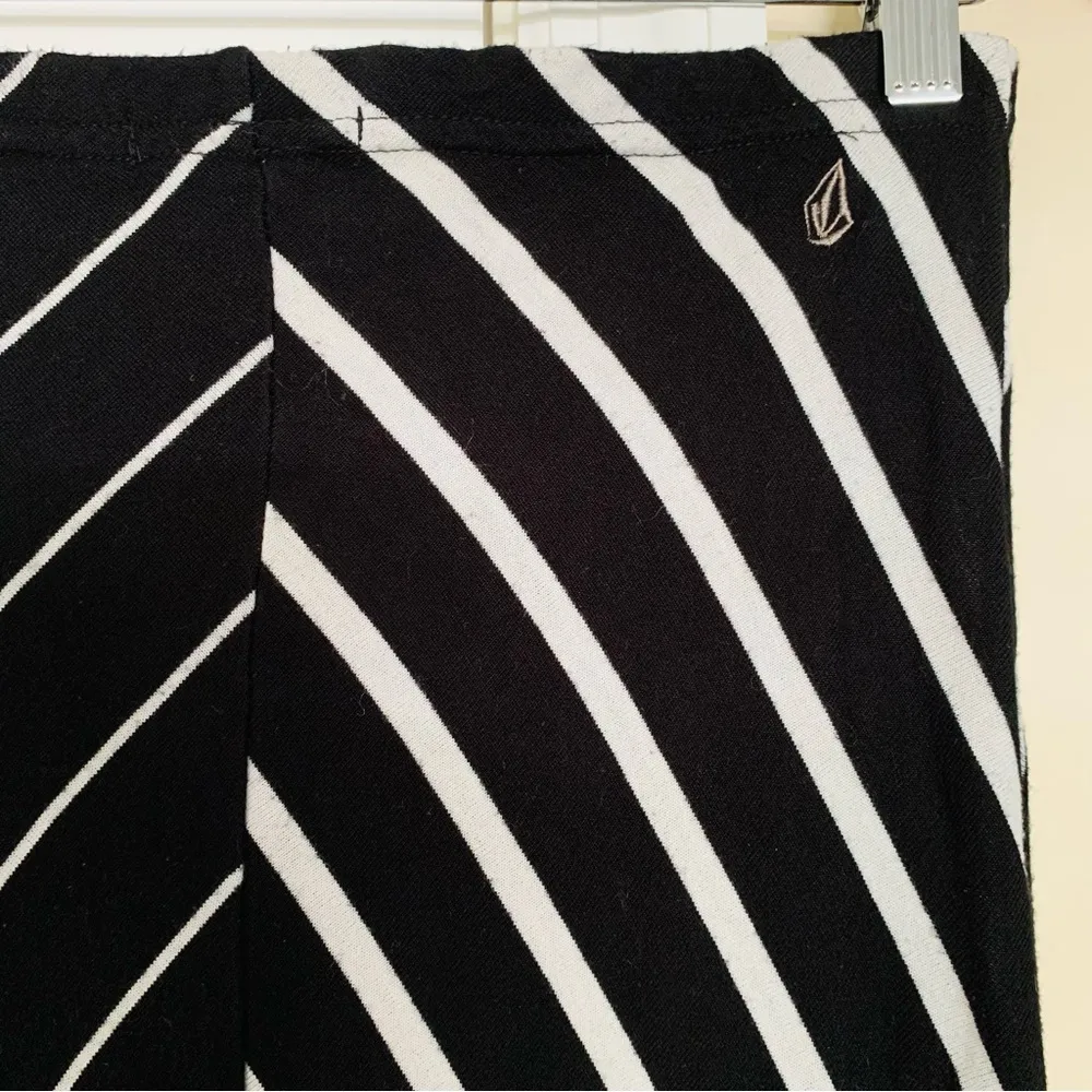 Volcom Women's Black & White Stripe Full Length Maxi Skirt | Size: S - Image 7