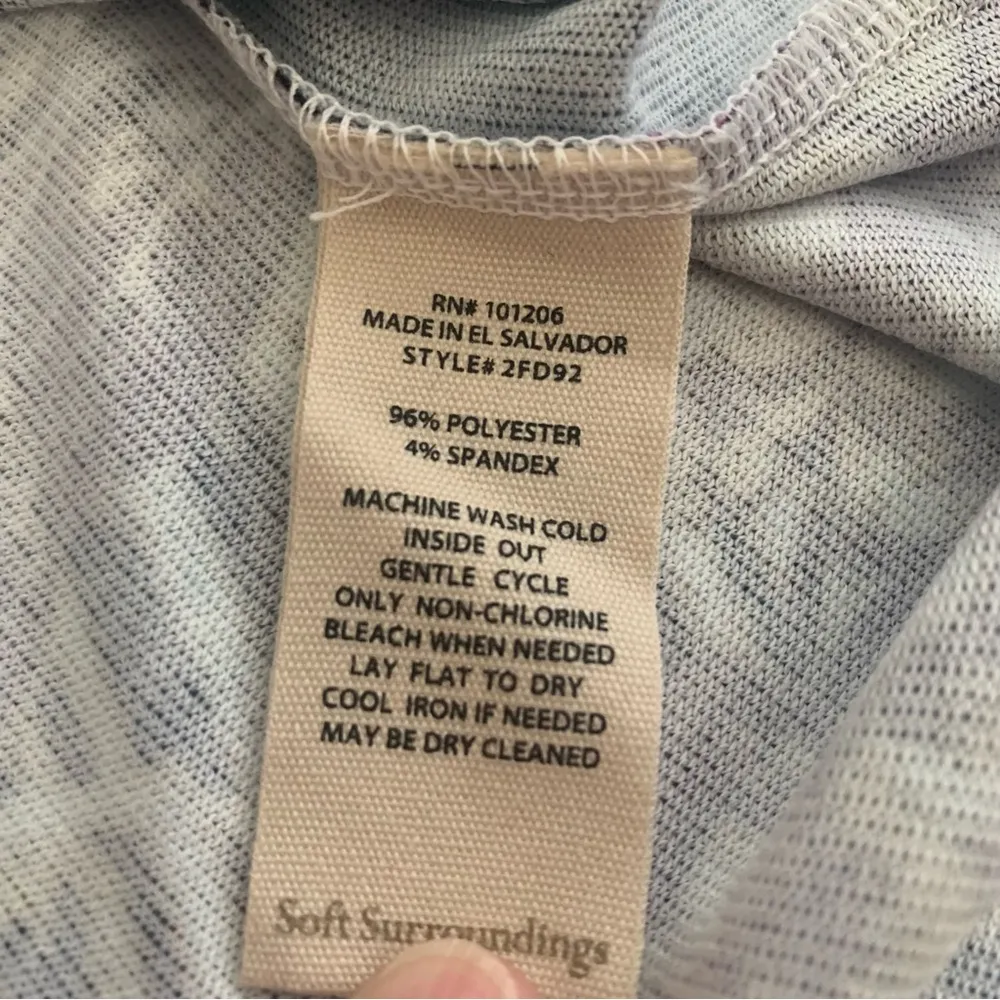 Soft Surroundings Multicolor Floral Print V-neck Tunic Top Size M - Image 13