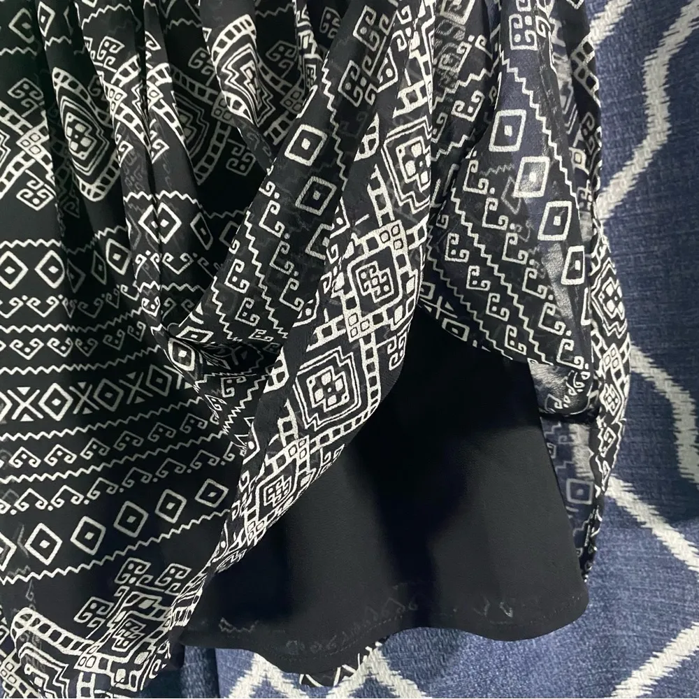 Geometric Pattern Flowy Skirt - Image 4