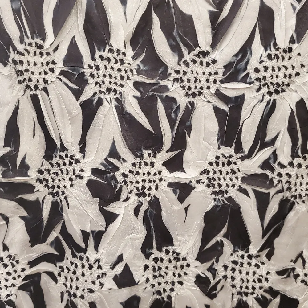 🔥SALE🔥 NWT!Color Work White Black Stretch Elbow Sleeve Shirt M Size M - Image 3