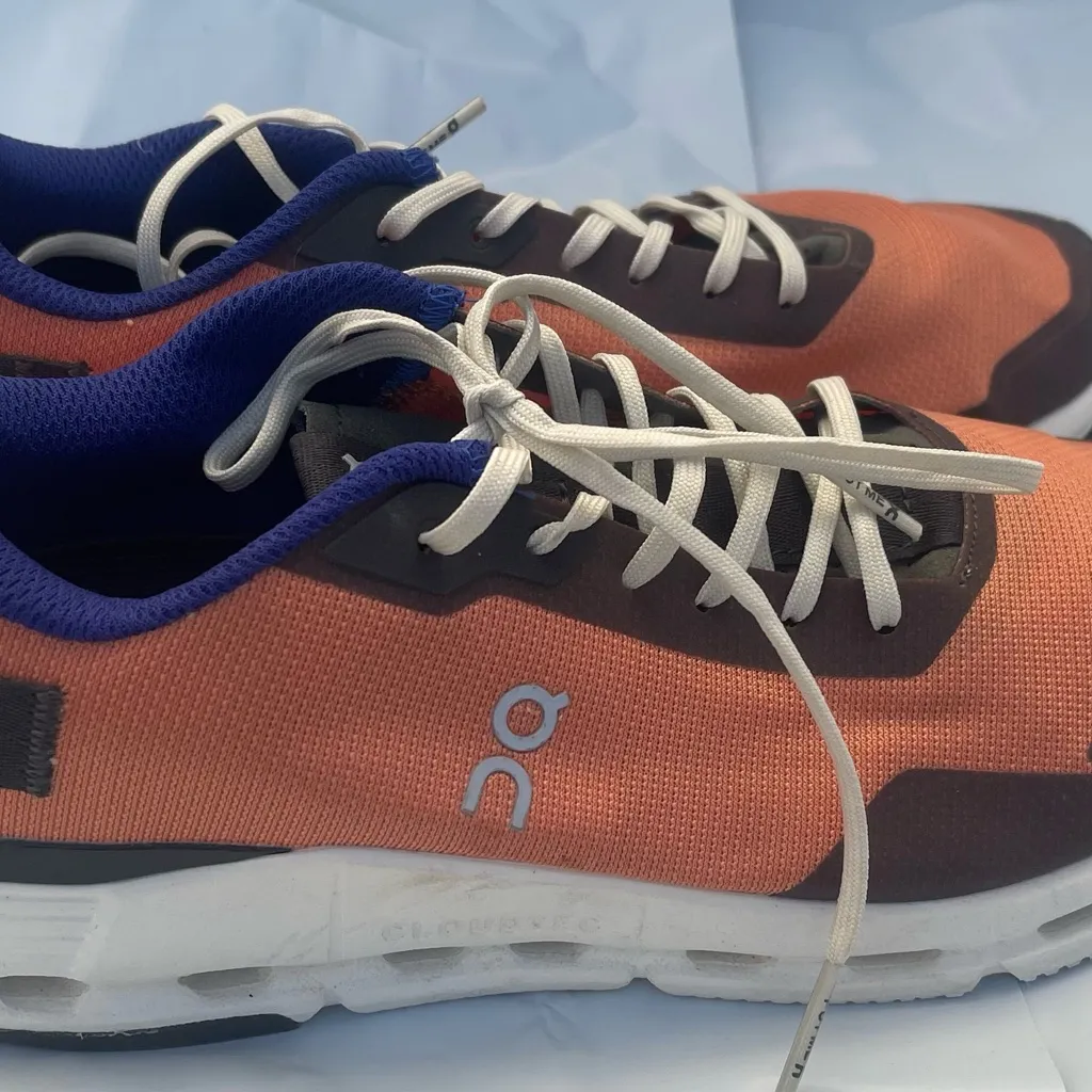 On CLOUDNOVA FORM Running Athletic Shoes - Image 4