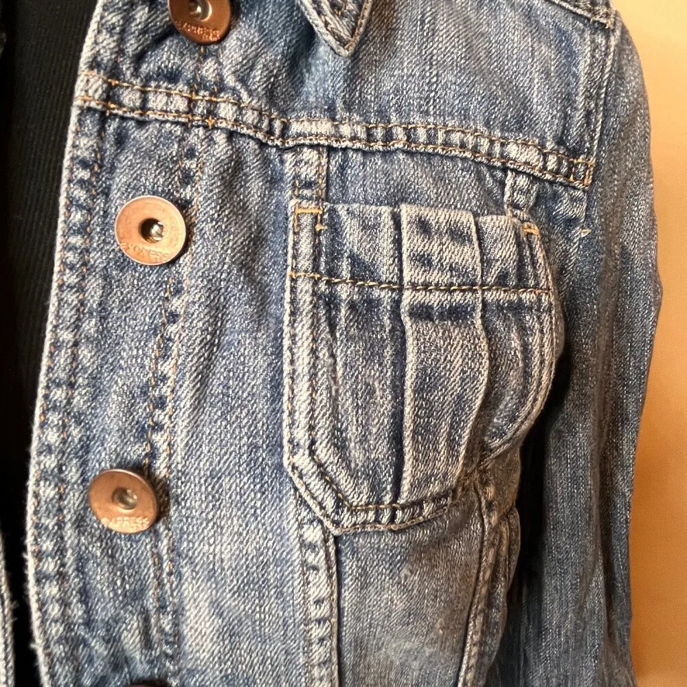 EXPRESS  Denim Jacket Size Small 100% Cotton Button Down Medium Wash Waist Length - Image 3
