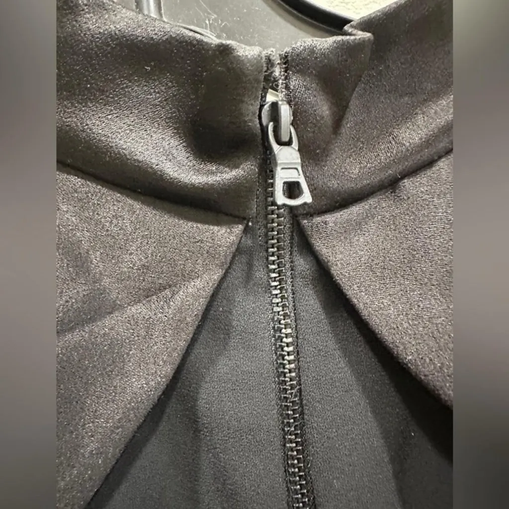 Alice + Olivia Rosaline Cold Shoulder Black Romper Size 12 - Image 8