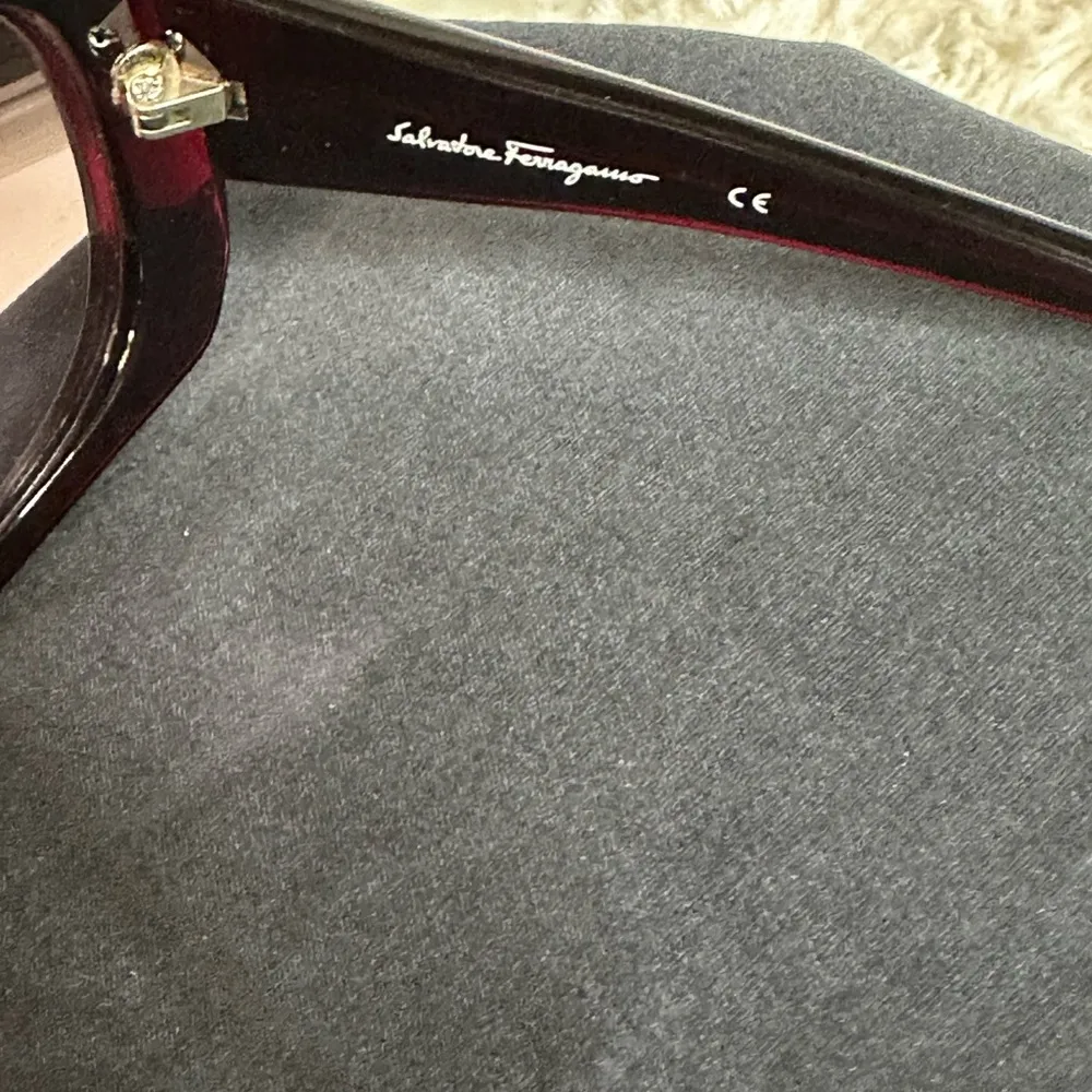 Authentic Ferragamo sunglasses - Image 10