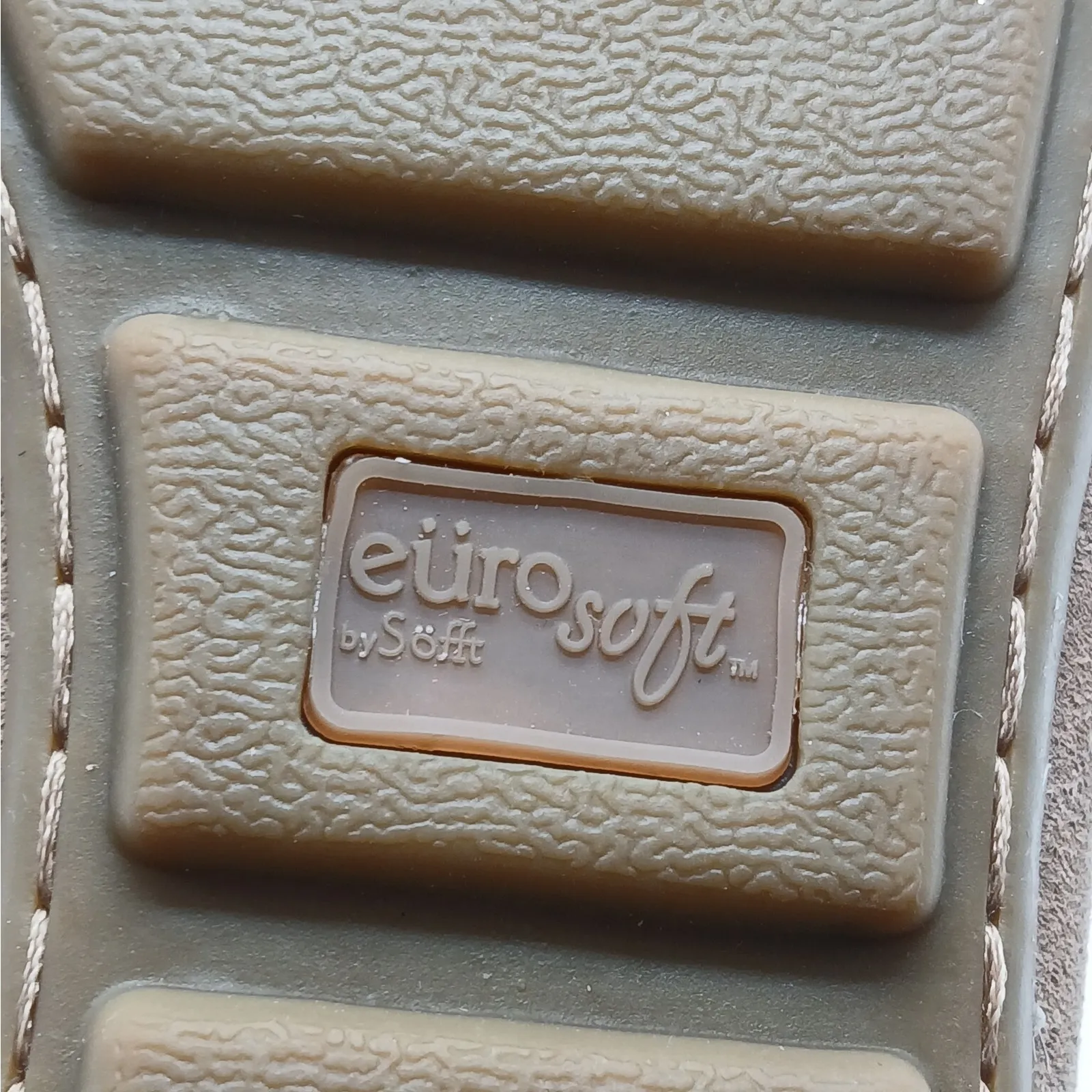 Eurosoft by Sofft Womens Loafers Shoes Size 9M Suede Tan Slip On Moc Toe - Image 7